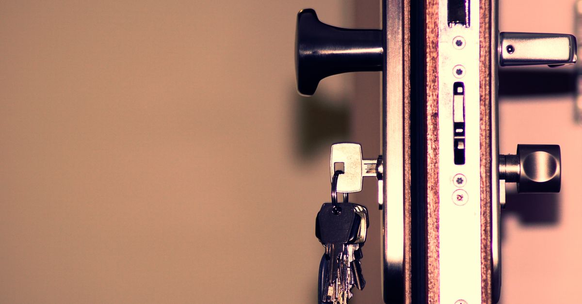 car key cutting machine — Setauket Locksmith
