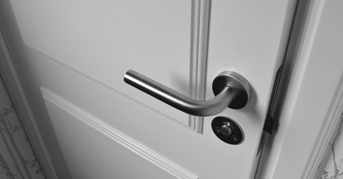 front door lock key — Setauket Locksmith
